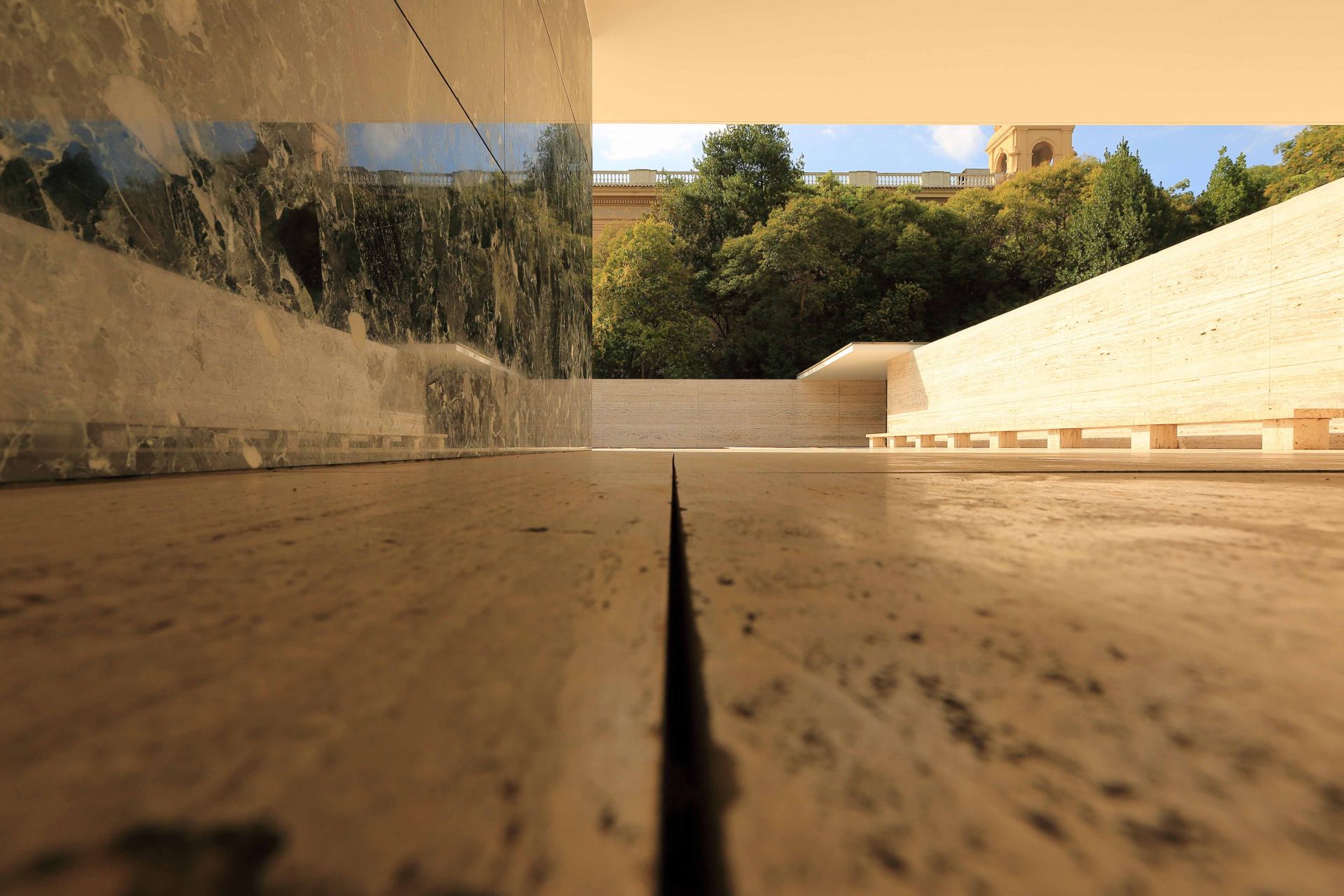 The Grid Fundaon Mies Van Der Rohe Laboh 4